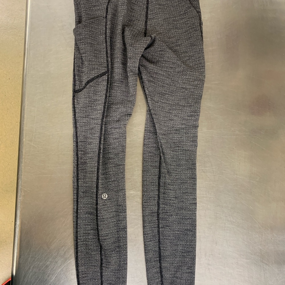 Lululemon Speed Up Tight 28" - Picture 6 of 6
